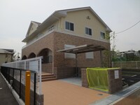 カ－サ・フィオラ－ジュ