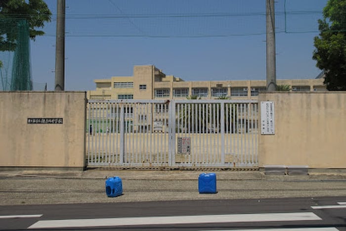 東大阪市立縄手北中学校(中学校/中等教育学校)まで300m 仮)ﾌﾟﾚｻﾝｽｸﾚｰｼﾞｭ喜里川町 South
