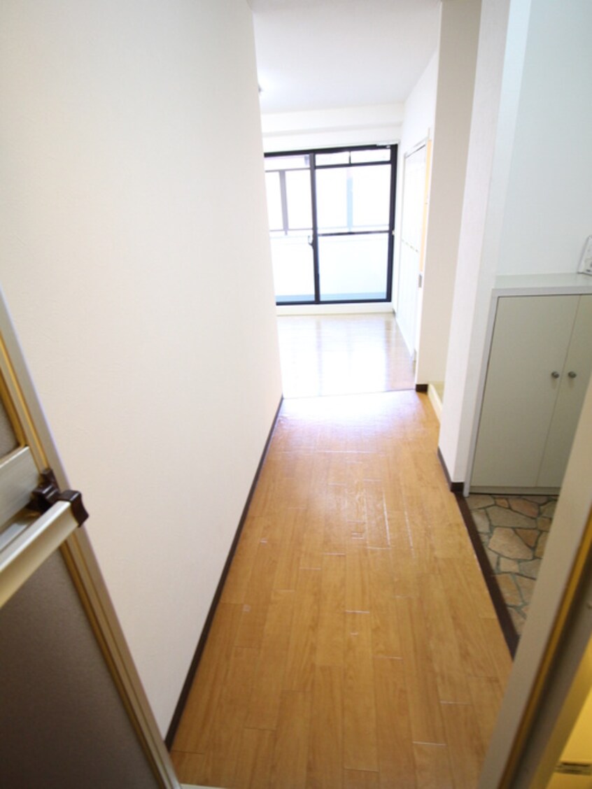 廊下 ミューズイレブン