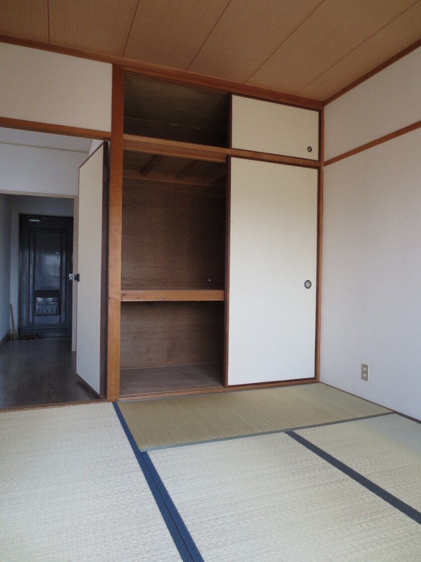 収納 エッセンシャルハウスエビ