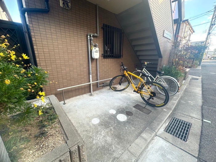 駐輪場 プチ･フローラ芦屋