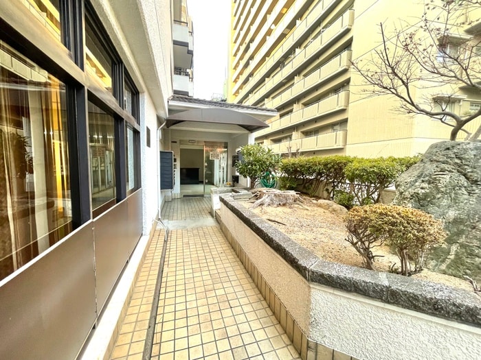 エントランス部分 メゾンハーミテイジ