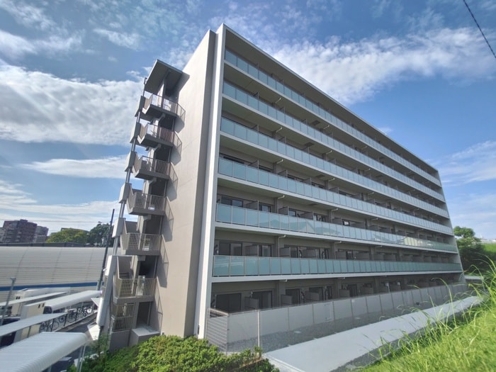 外観写真 ﾌｧｰｽﾄﾌｨｵｰﾚ江坂ｶﾞｰﾃﾞﾝ(409)