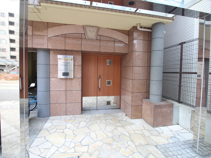 エントランス部分 ﾜｺｰﾚﾌﾟﾗﾃｨｰｸ神戸深江駅前