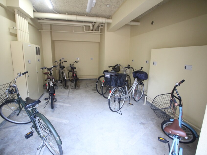 駐輪場 ﾜｺｰﾚﾌﾟﾗﾃｨｰｸ神戸深江駅前