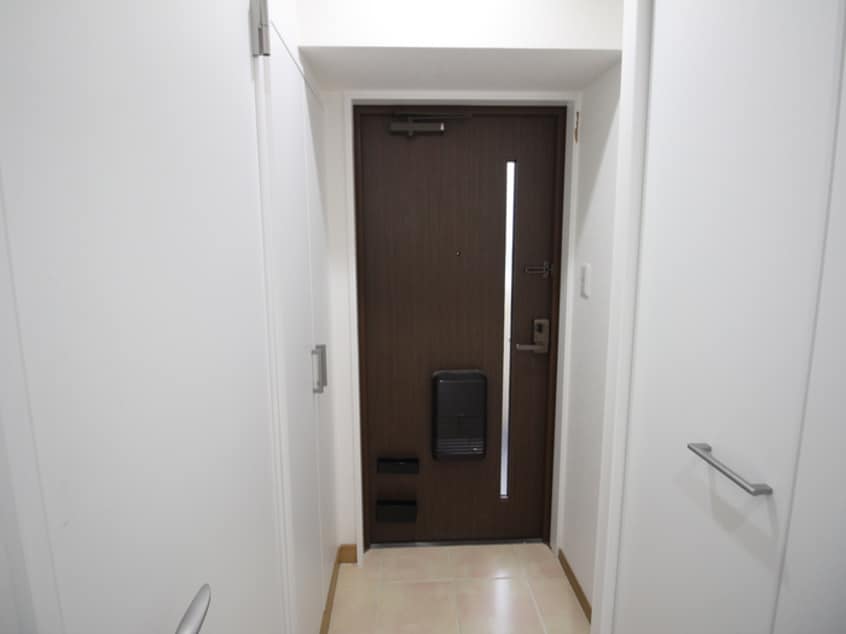 玄関 ﾜｺｰﾚﾌﾟﾗﾃｨｰｸ神戸深江駅前