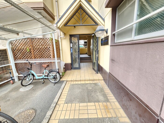 エントランス部分 プレアール南亀井Ⅱ
