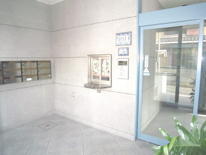 エントランス部分 アルブルⅡ