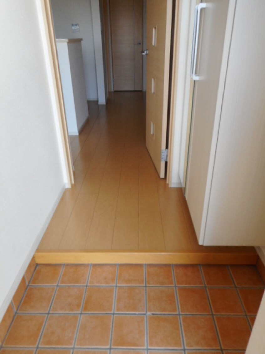 玄関 ボナ－ル・ディアコ－ト