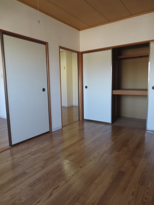 居室 ハイツニシカワ