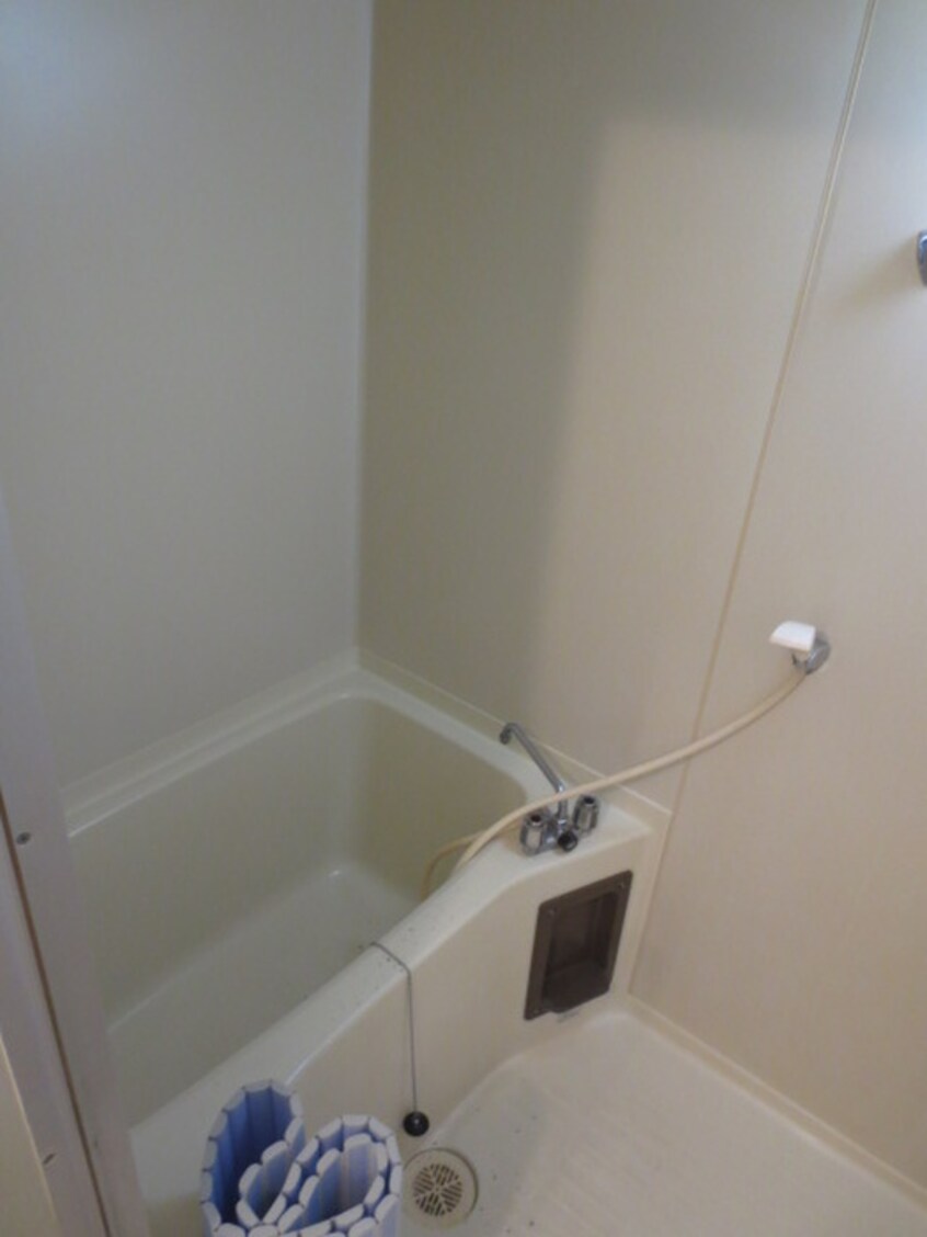 バス／シャワールーム等 ハイツニシカワ