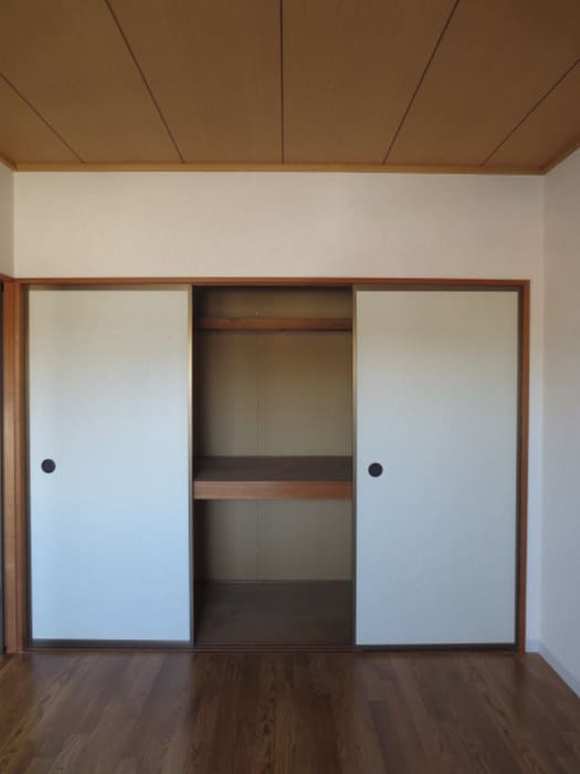 収納 ハイツニシカワ