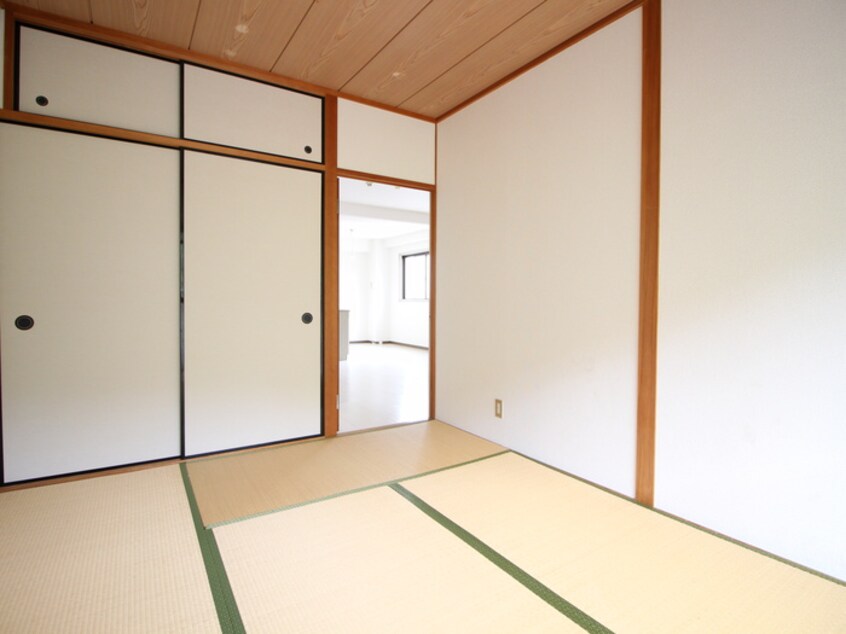 居室 ロイヤルコート山の街