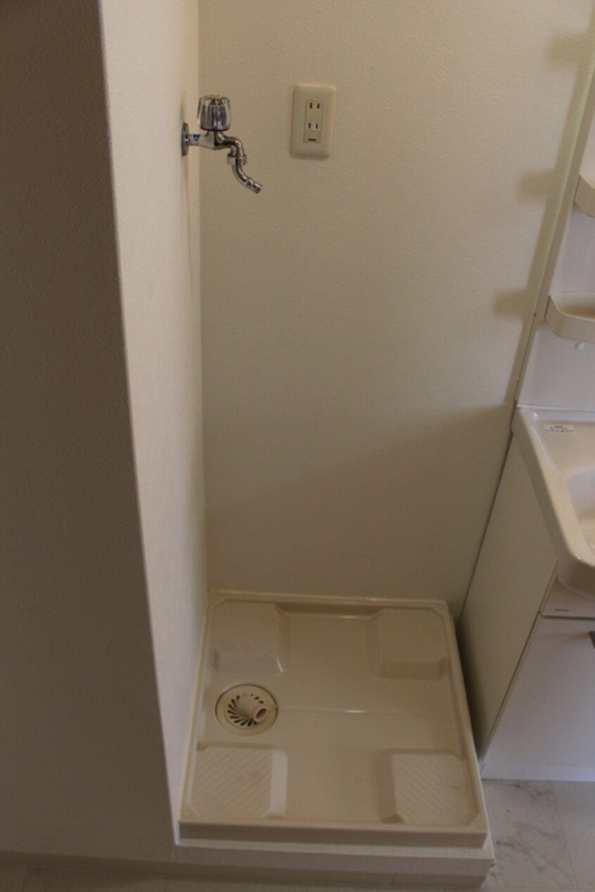 洗濯機置場 シンプルライフ元町