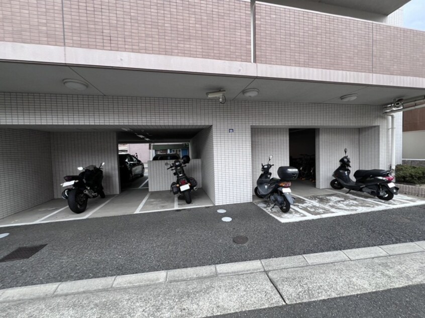 バイク置き場 ﾚｼﾞｭ-ﾙｱｯｼｭｱｰﾊﾞﾝｹﾞ-ﾄ(706)