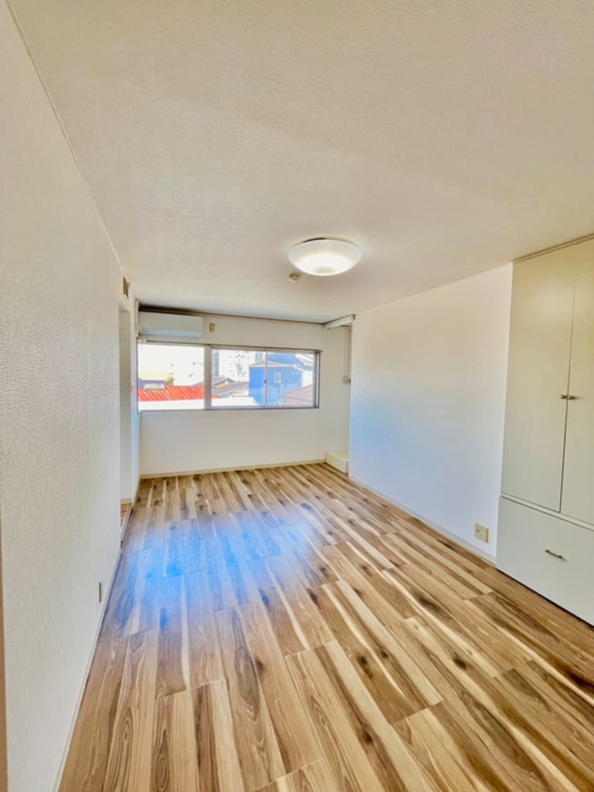 居室 シルクルーム７番館