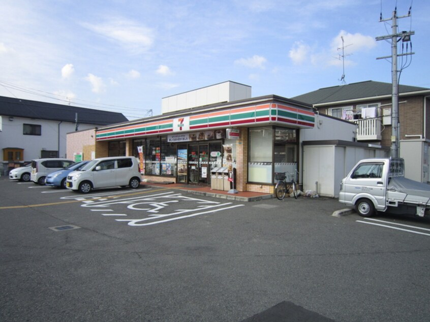 セブンイレブン(コンビニ)まで320m ﾌｼﾞﾊﾟﾚｽｽﾘ-ﾊ-ﾌﾞｽﾞ東三国ヶ丘