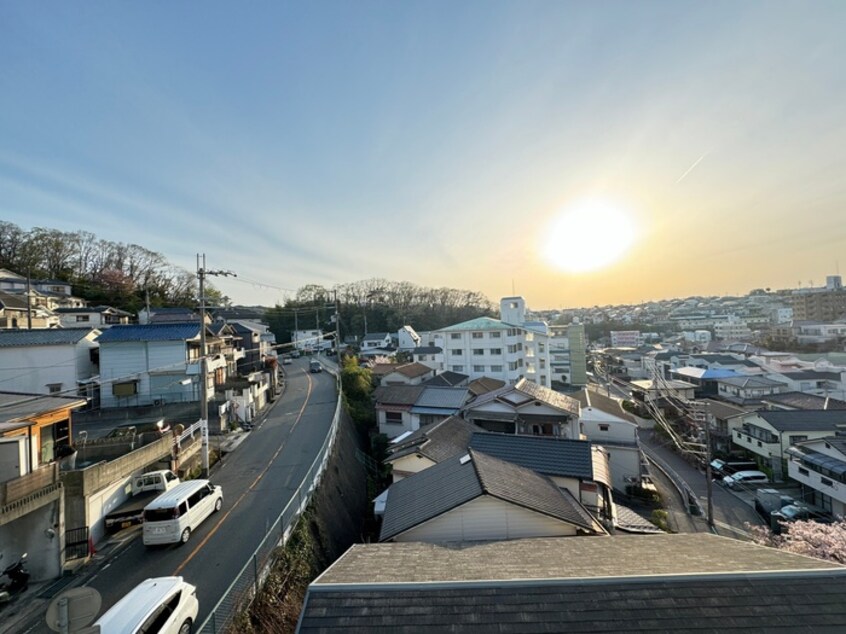 室内からの展望 クィ－ン マンション