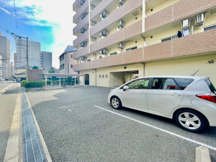 駐車場 ONE ROOF FLAT TENJINBASHI