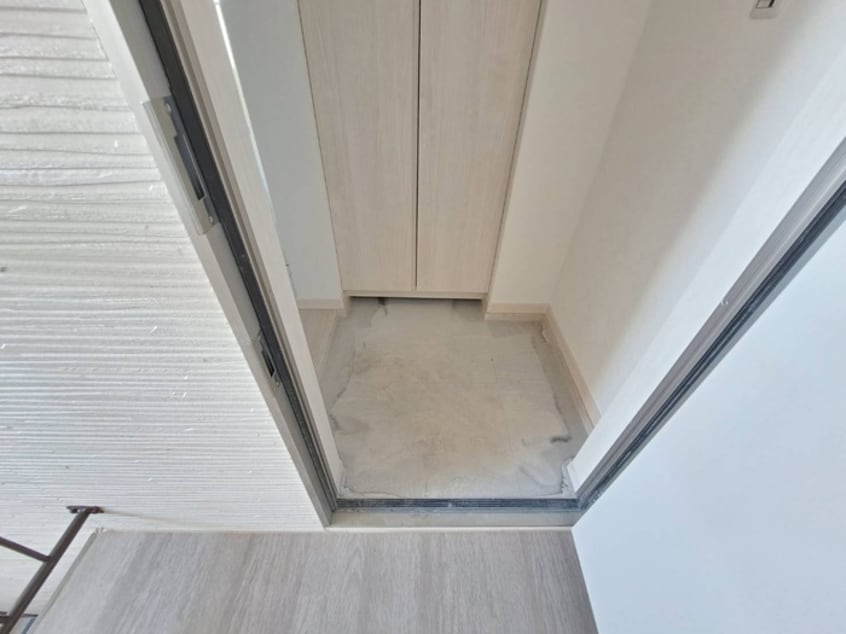 玄関 KTIレジデンス西新町