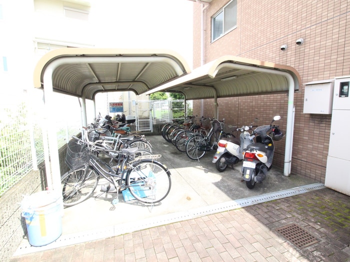 駐輪場 シャンブル学園町