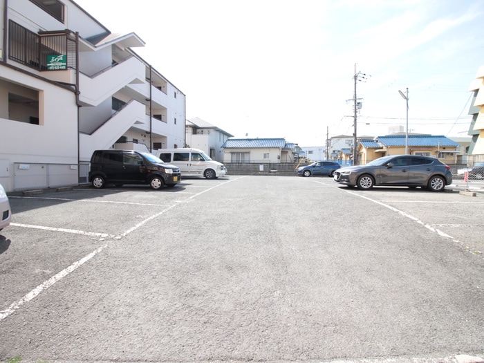 駐車場 中マンション