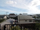 室内からの展望 中マンション