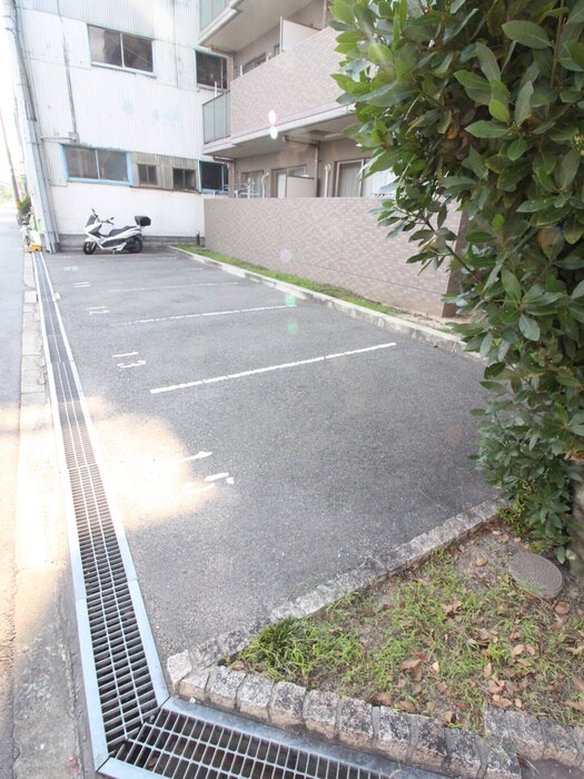 駐車場 ロ－レルコ－ト