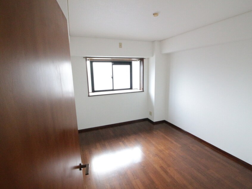 居室 エクセレント甲子園１１番館