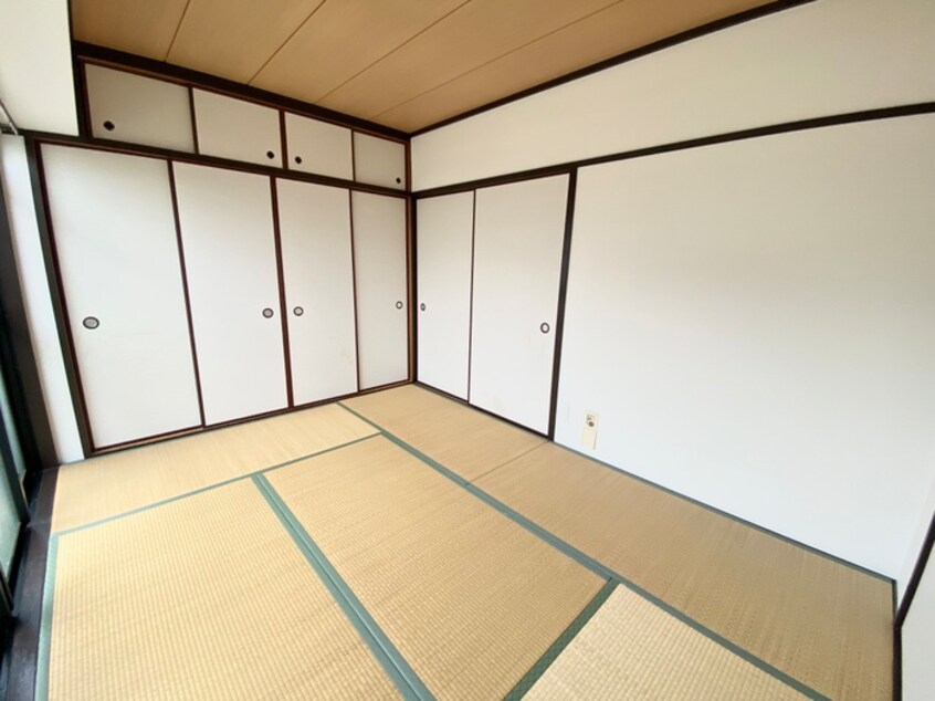 居室 エクセレント甲子園１１番館