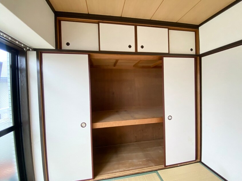 収納 エクセレント甲子園１１番館