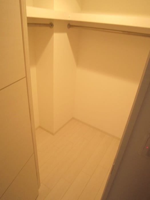 収納 プレサンス京大前（４０３）