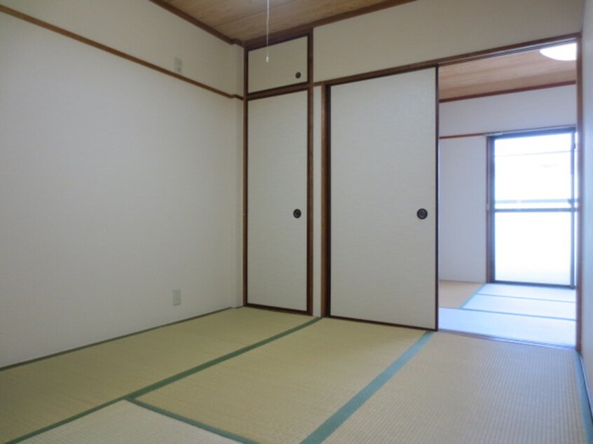 居室 サンライズ摂津