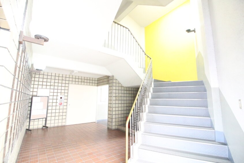 エントランス部分 サンハイム陵西