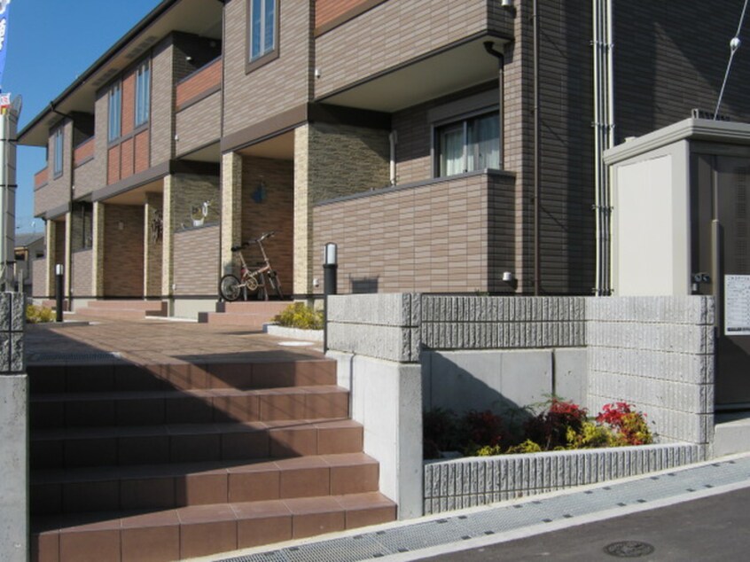 エントランス部分 ピ－プルコ－トⅡ