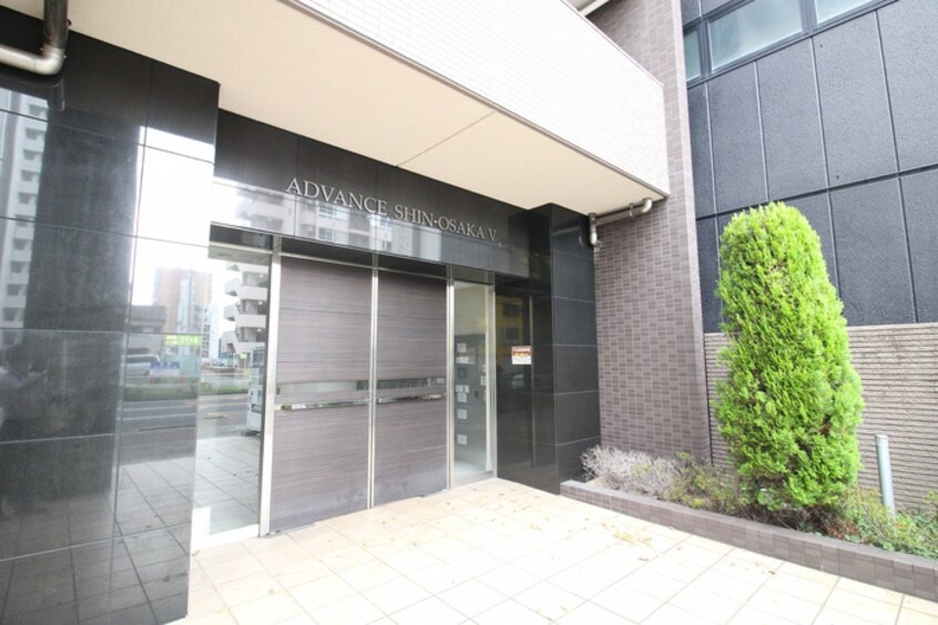 エントランス部分 アドバンス新大阪Ⅴ(305)