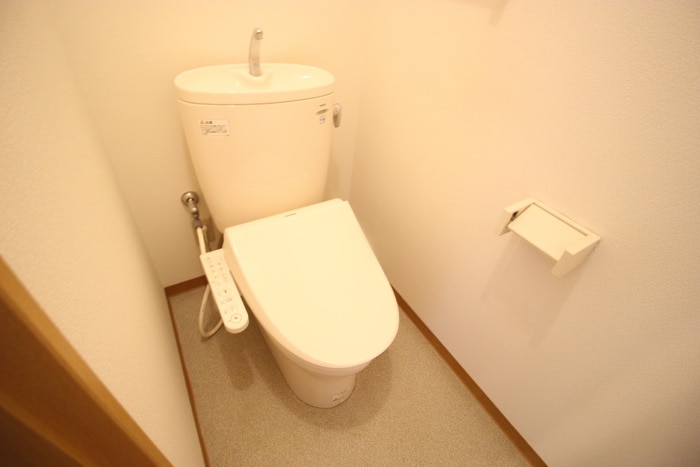 トイレ トリイハイツB棟