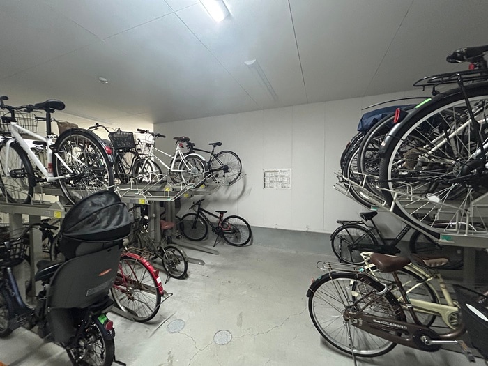 駐輪場 トライアンフ北三国