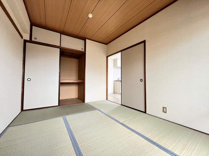 収納 ﾛｲﾔﾙﾊｲﾂ神田