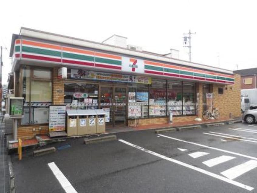 セブンイレブン(コンビニ)まで82m サンクレ－ル鴻池