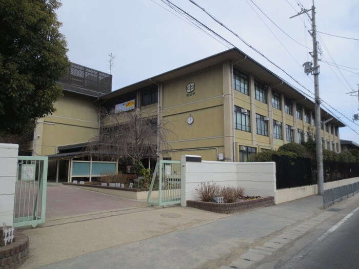 京都市立松尾中学校(中学校/中等教育学校)まで650m ｱﾝﾌﾟﾙｰﾙﾌｪｰﾙ大利町