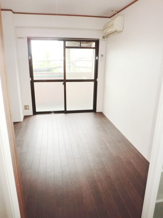 居室 ラ・ファルド嵯峨