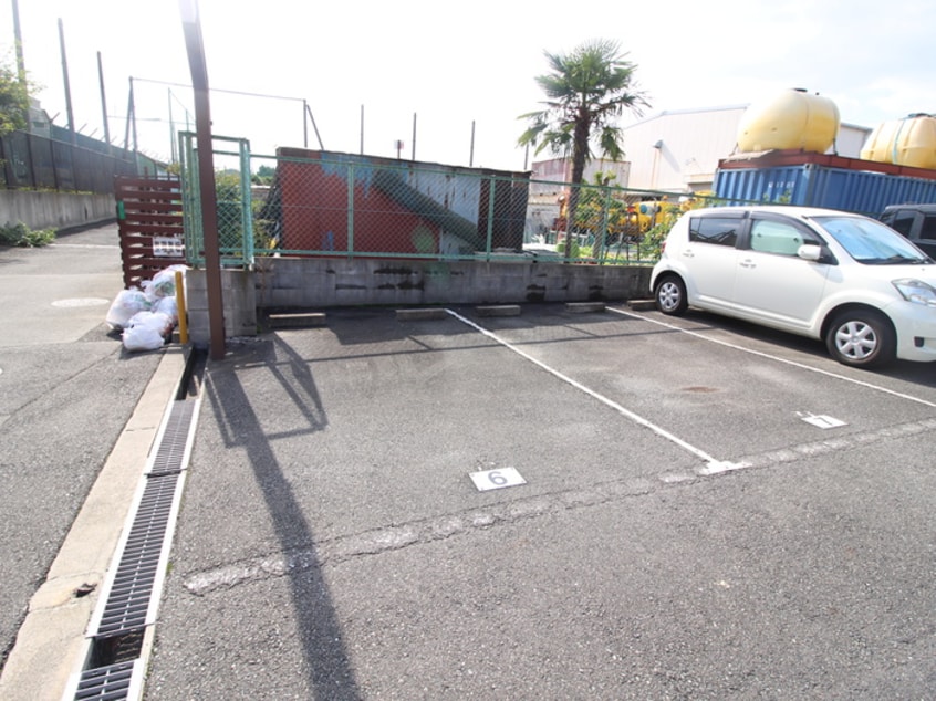 駐車場 サウスフラワ