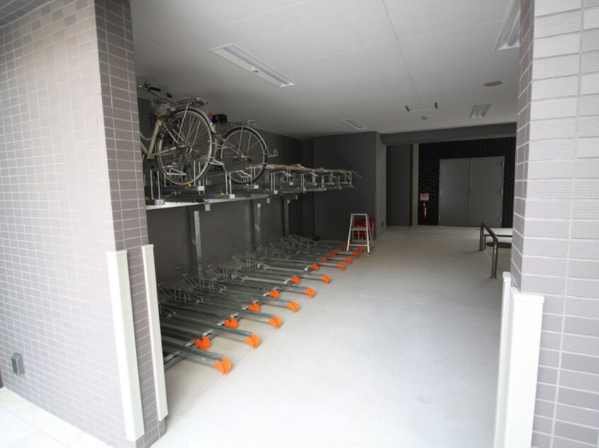 駐輪場 レオンコンフォート京橋（801）