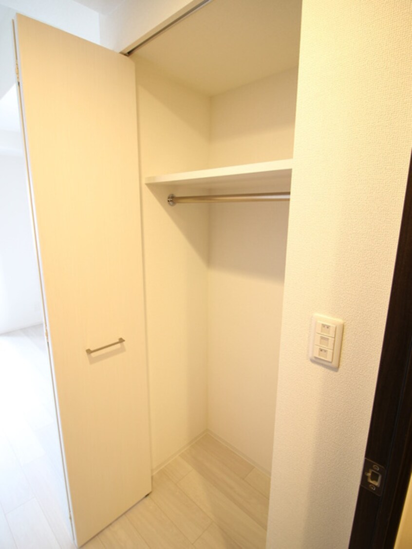 収納 レオンコンフォート京橋（801）