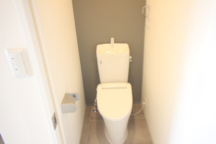 トイレ ハイツ７７