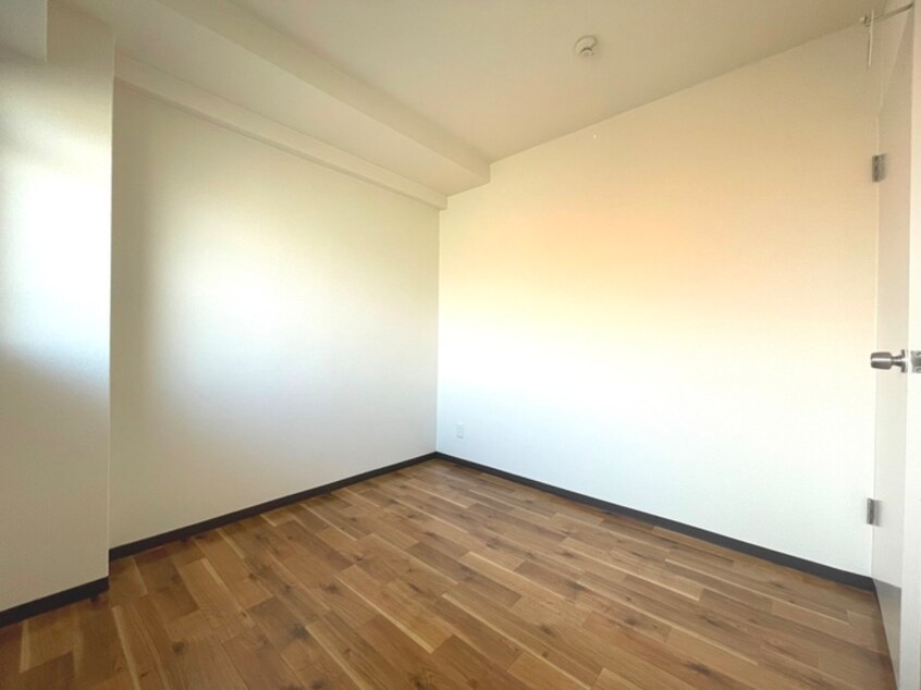 居室 リバ－サイド上野