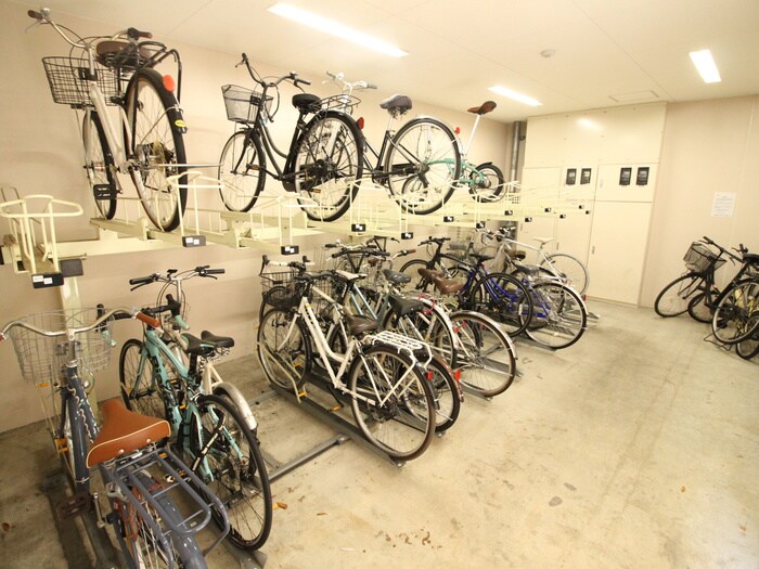 駐輪場 フェニックスコート