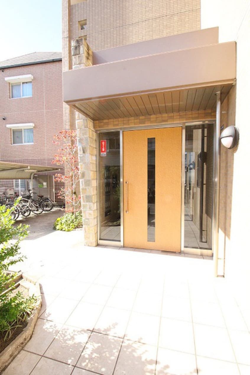 エントランス部分 ソレイユ香里