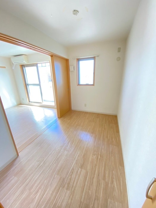 居室 ソレイユ香里